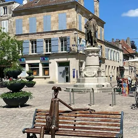 Le Triangle D Or Apartment Langres Exterior photo