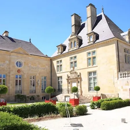 Le Triangle D Or Apartment Langres Exterior photo